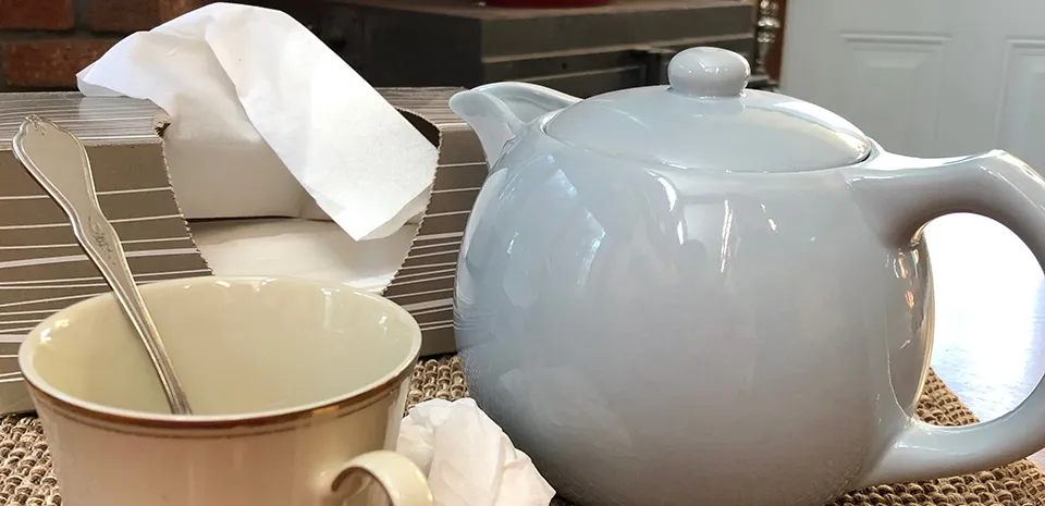 tissues with tea pot
